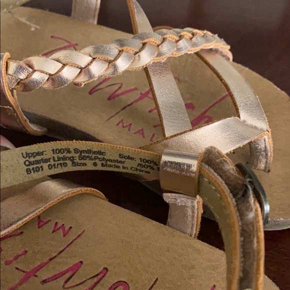 Blowfish gold strapped sandal - Picture 3 of 3